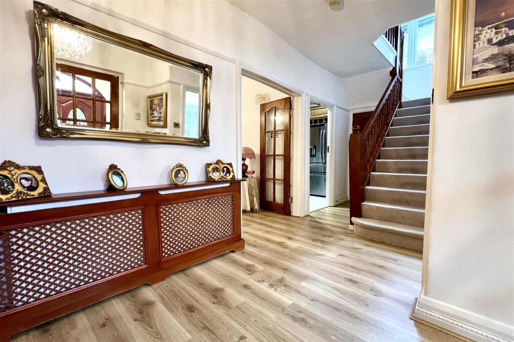 ENTRANCE HALL