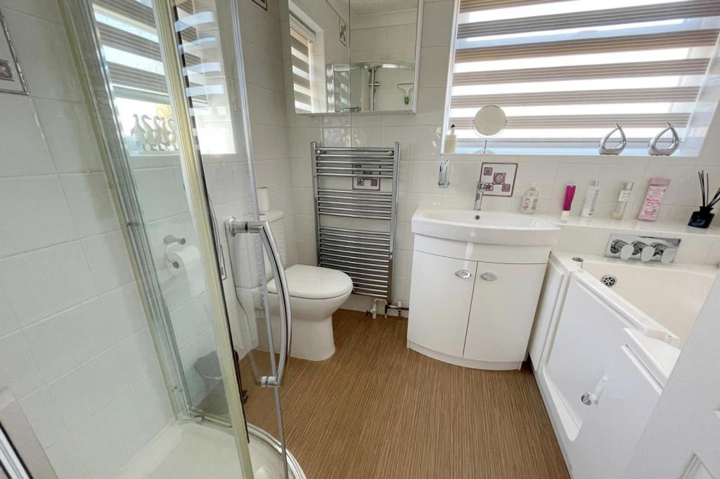 12- Bathroom