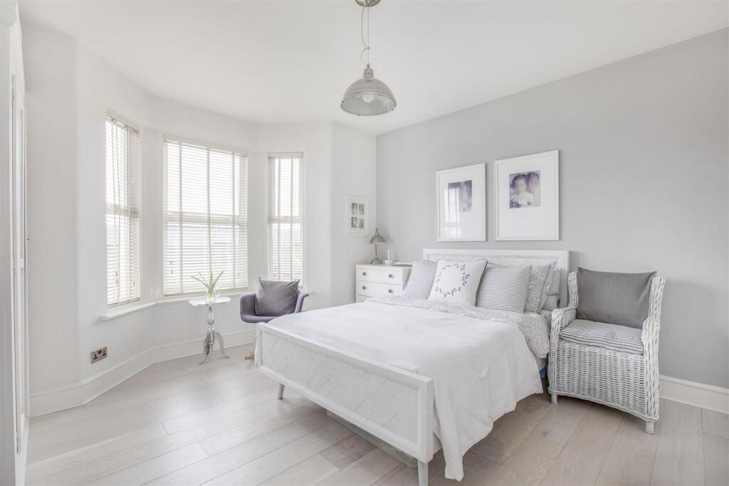 85 Totteridge Road, HP13 6EY NEW (LOW RES)-17.jpg