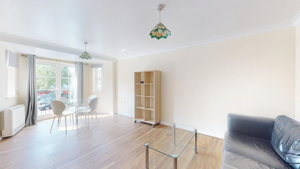 Living room - Ang...
