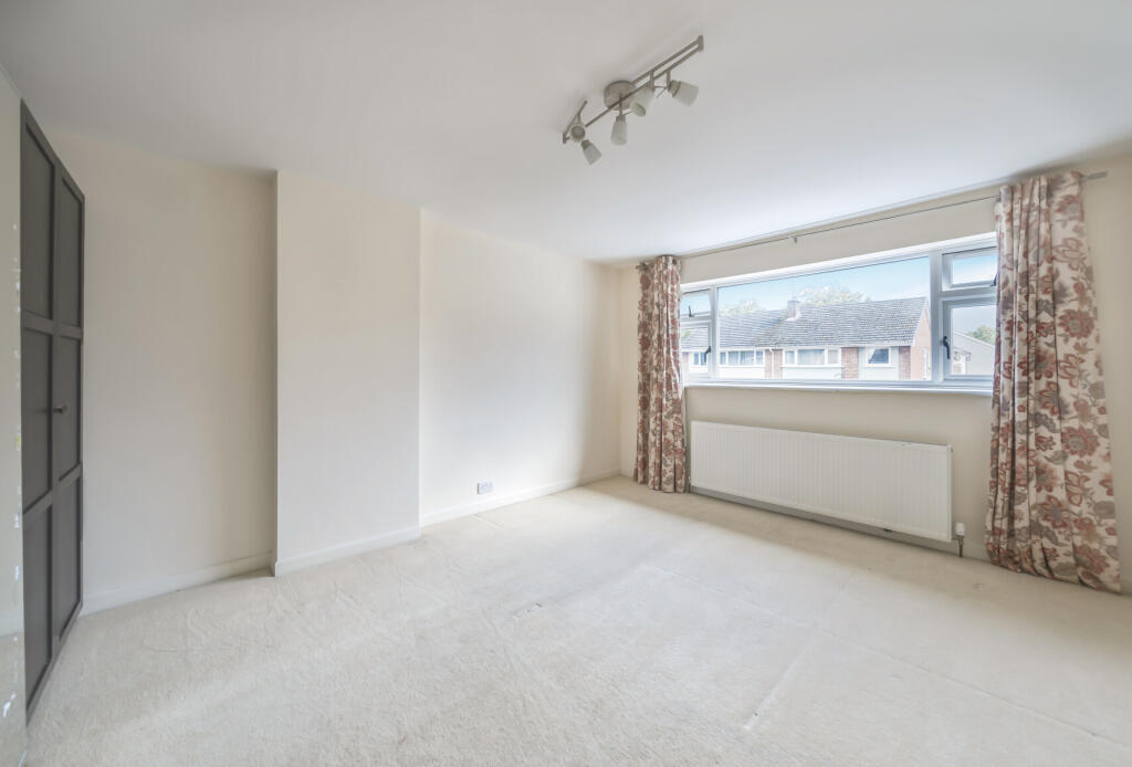 1353163-12-68c2ec...