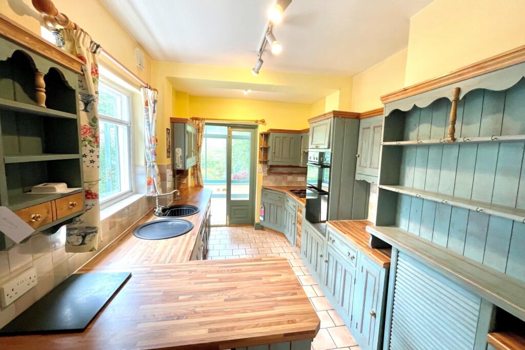 49 Silwood kitchen new