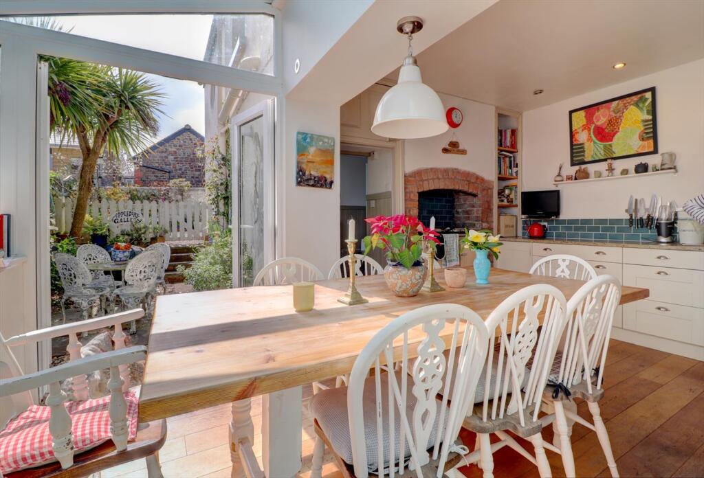 Kitchen Diner iv.jpg