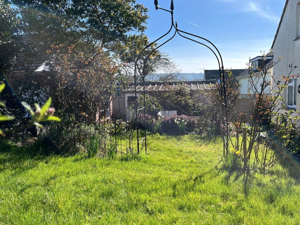 Side garden
