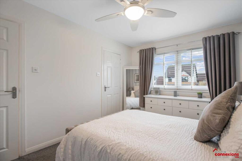 Bedroom One (3)