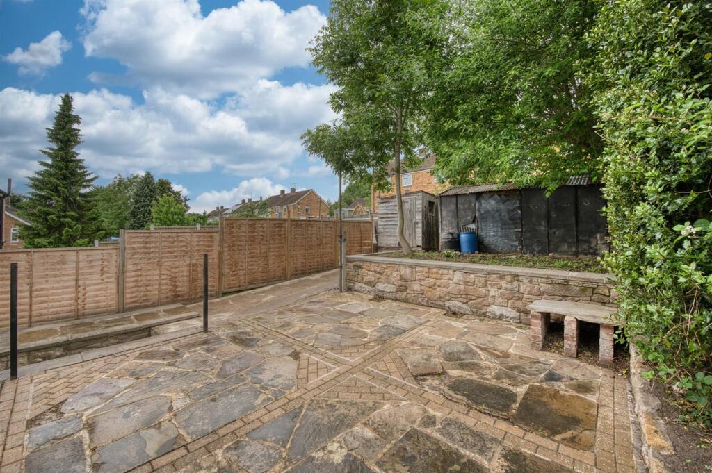 Rear Garden - dining patio .jpg