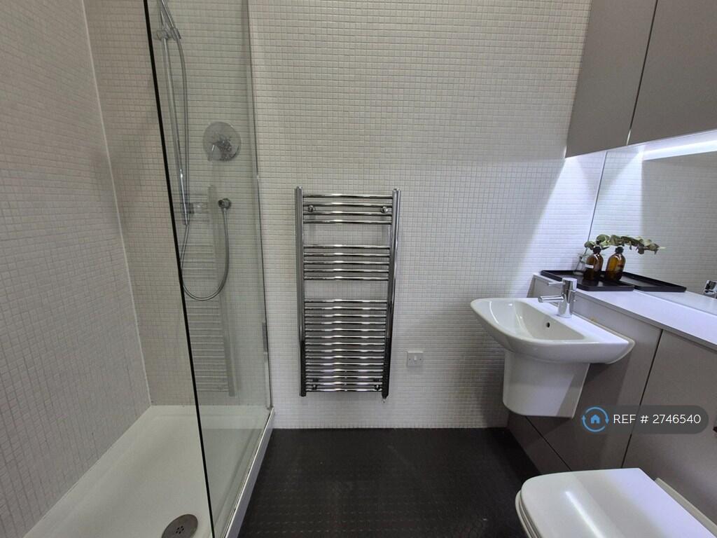 Master Ensuite