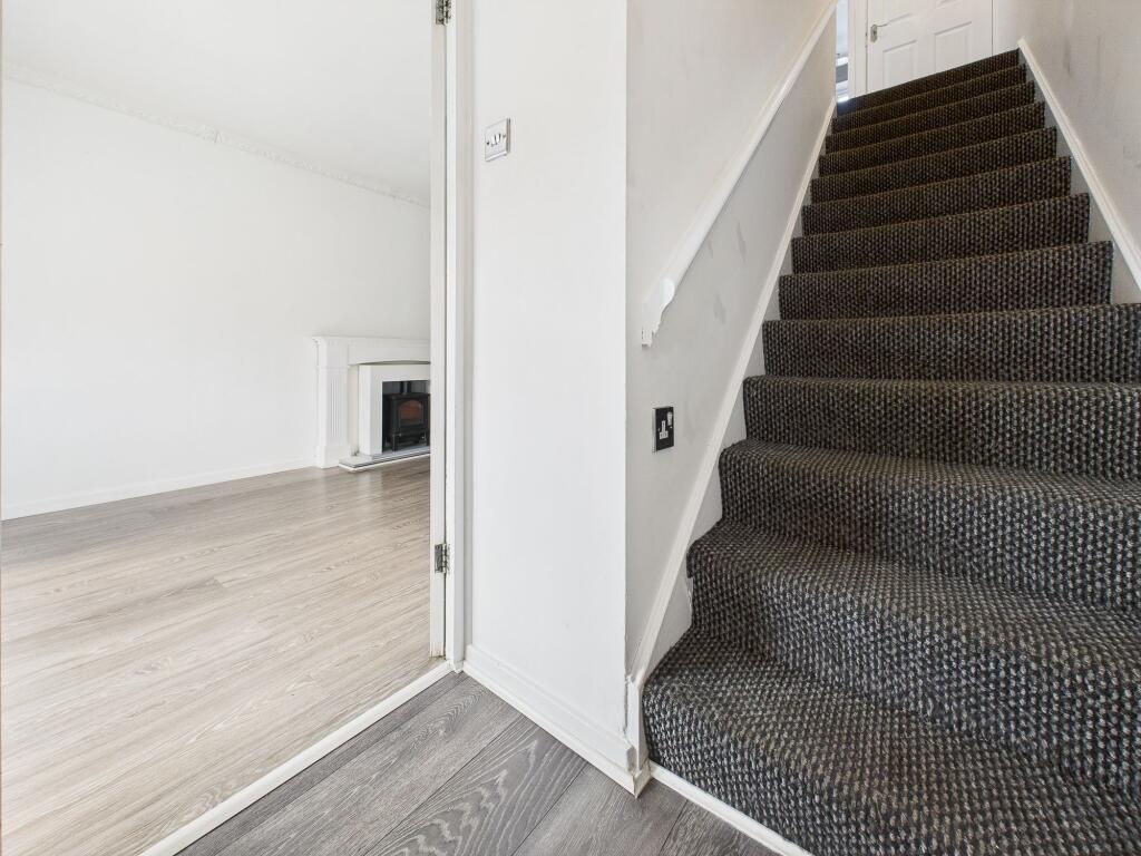 Entrance Porch into Lounge