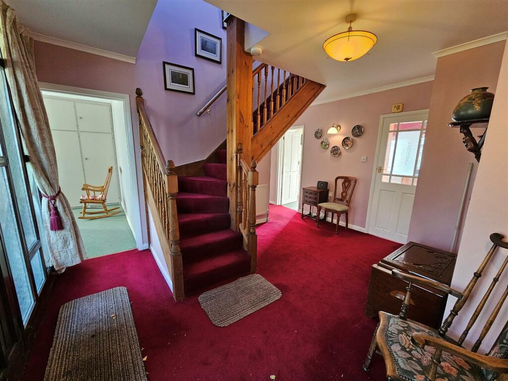 ENTRANCE HALL