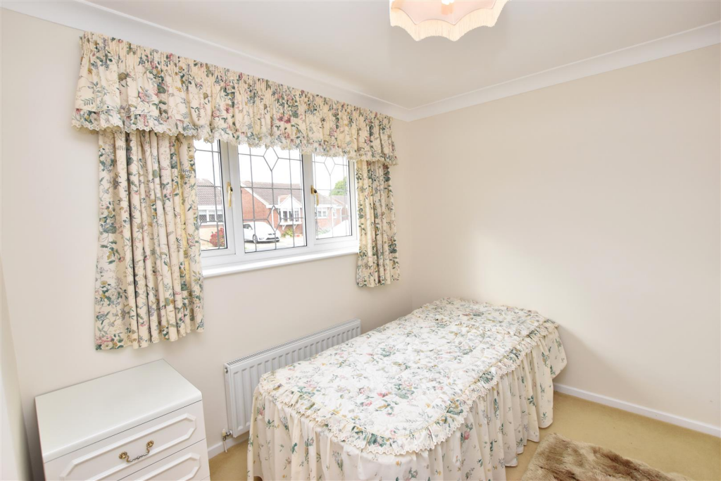BEDROOM 2 (FRONT)