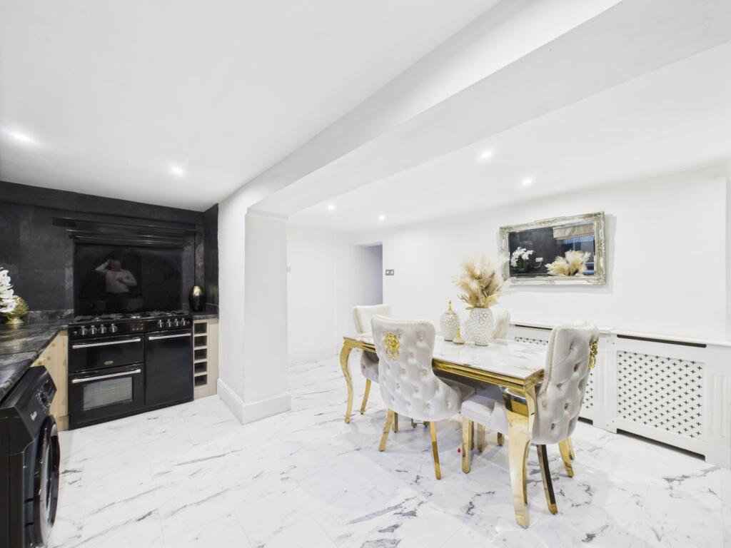 Kitchen Diner