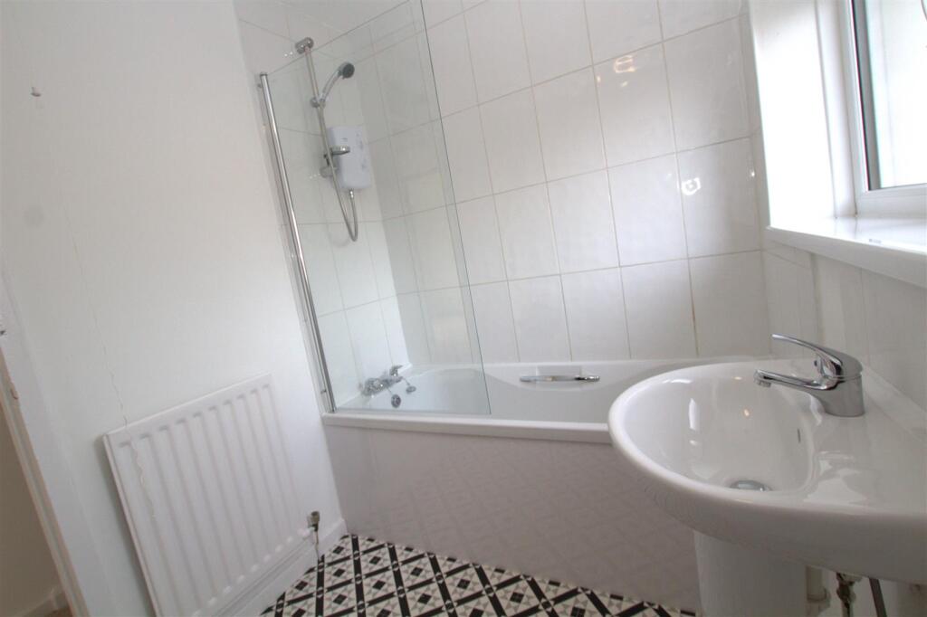 Bathroom angle 2.jpg