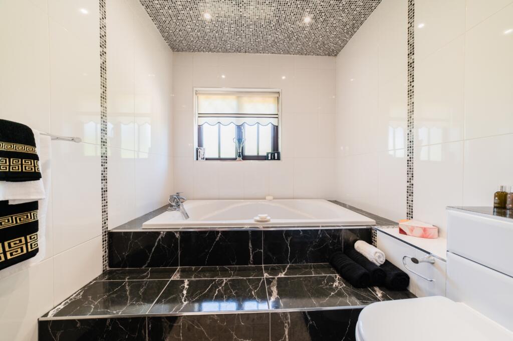 Award-winning Media team on EVERY Listing_30