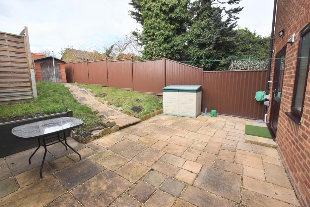 83 Belsize Avenue garden 2