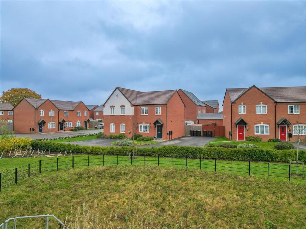 Midsummer Road - Image-18.jpg