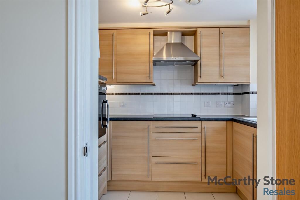 8659569-interior10-800.jpg