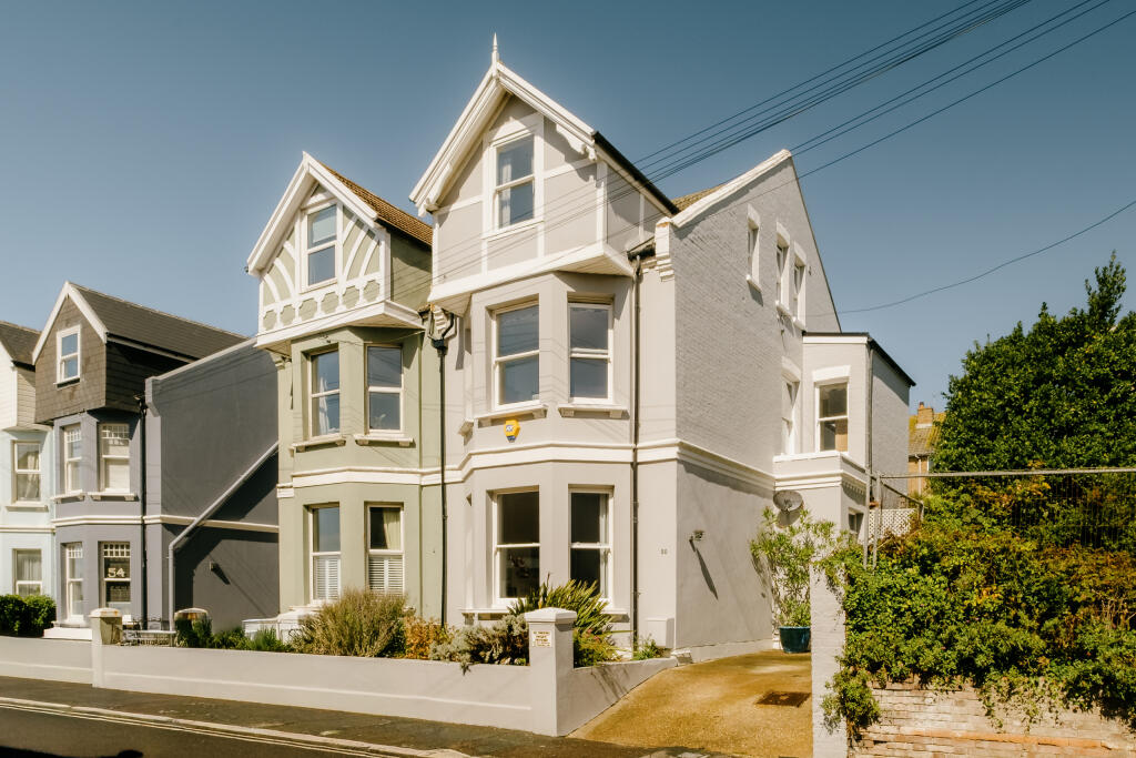 Croft-StLeonards-WestHillRoad-Exterior