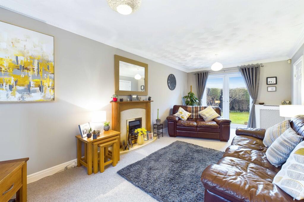 CAM03162G0-PR0213-STILL010