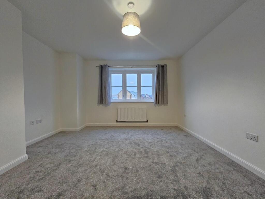 Master Bedroom 1.jpg