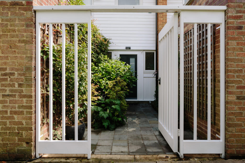 107482 - a0O6700000pC2NNEA0_N37.jpg