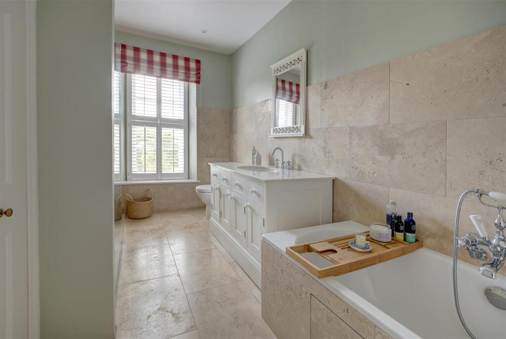 240820ManorHouse-1062.jpg