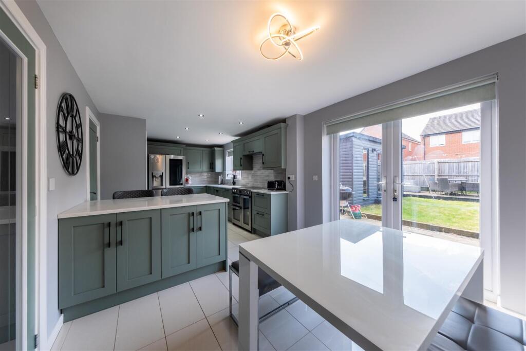 22 Wells Avenue-007.jpg