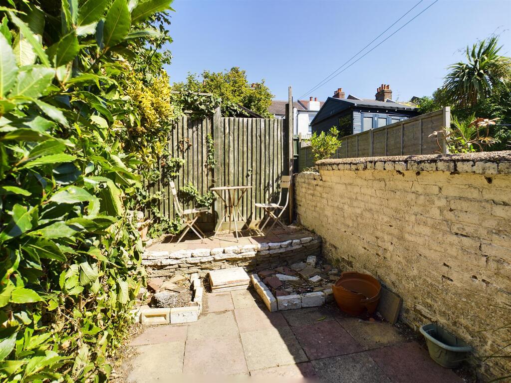 CAM00771P1-PR0094-STILL06.jpg