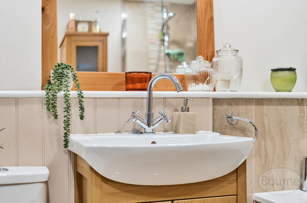 ade892e7-622f-4fe...