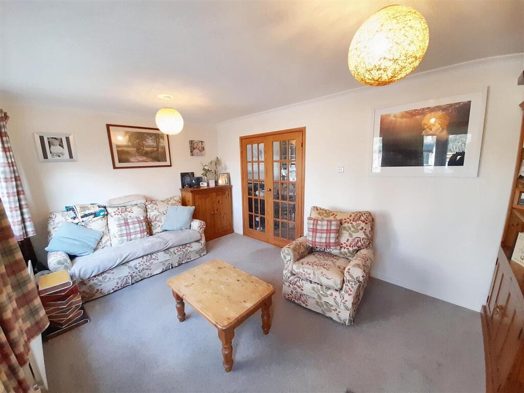 Living room new.jpg