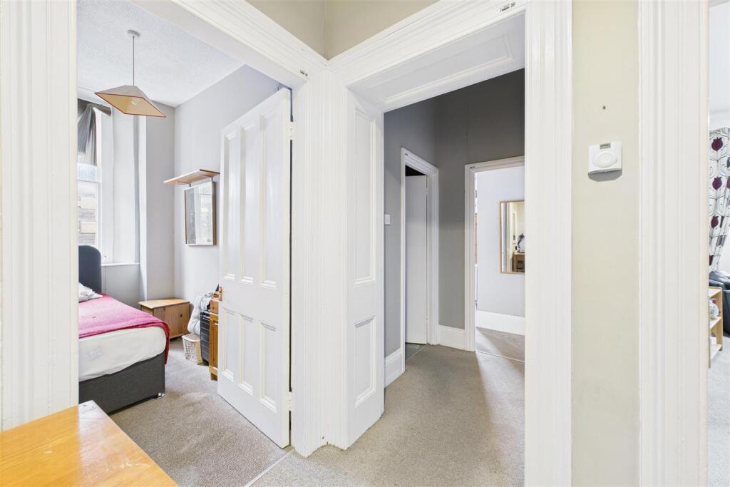 Flat 4, 21 Tyndalls Park Road, Clifton, Bristol BS