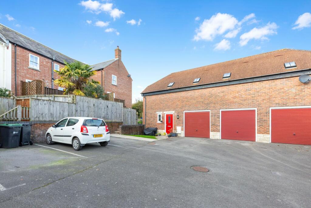 Garaging &amp; Parking