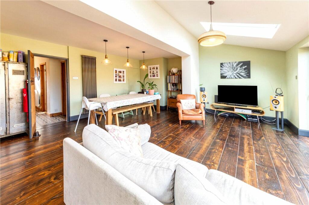Dining/Family Room