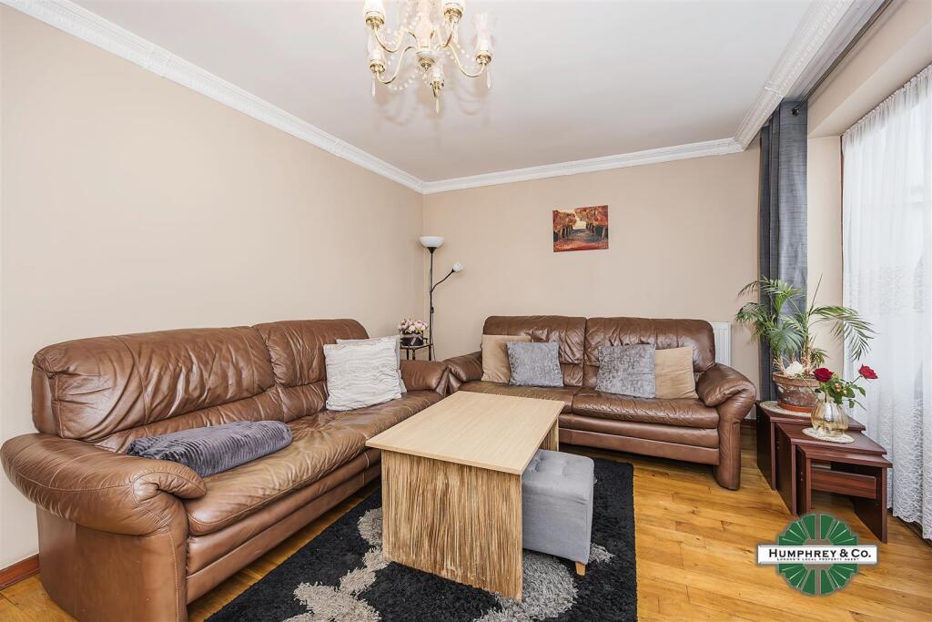 24   Manning Road -014.jpg