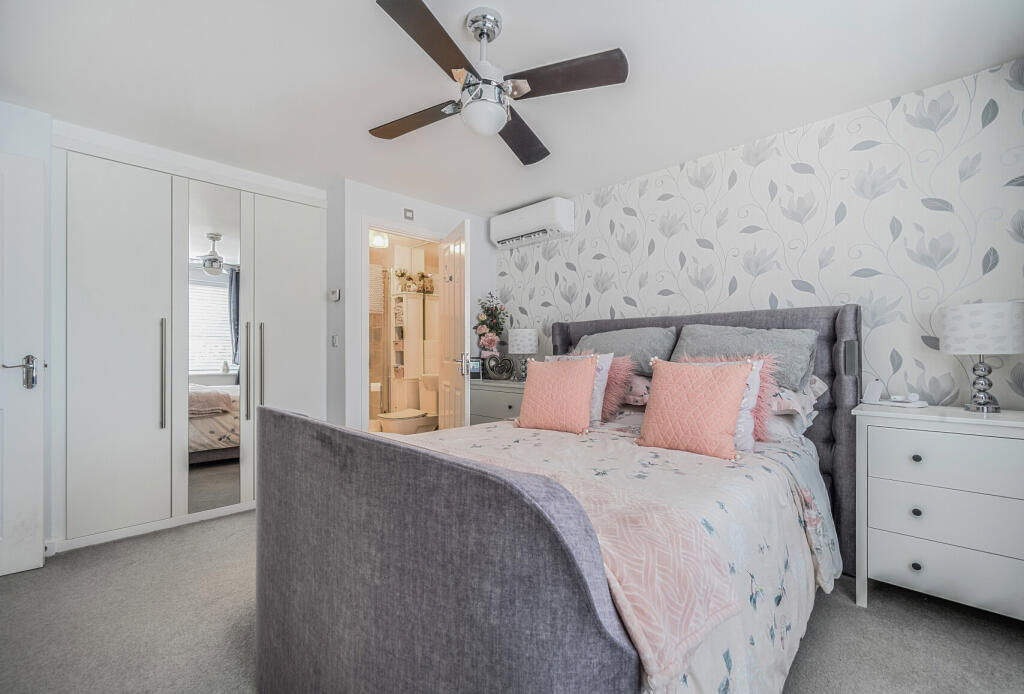 1311063-4-685301d...