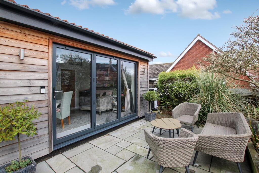 Patio Area &amp; Side Extension.JPG