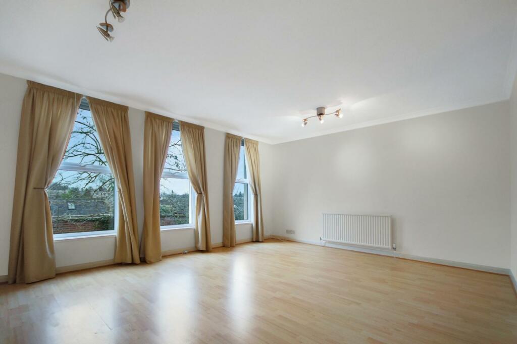 Living Room.jpg