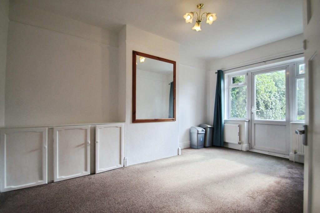 Living Room - Ang...