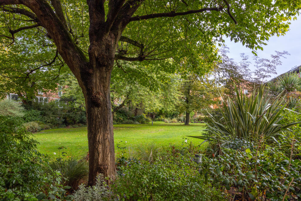 235870 - WesleySquareW11_JSouteyrat-11134.jpg