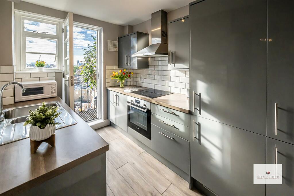 Hatherley Court 141-023 HR - HPA.jpg