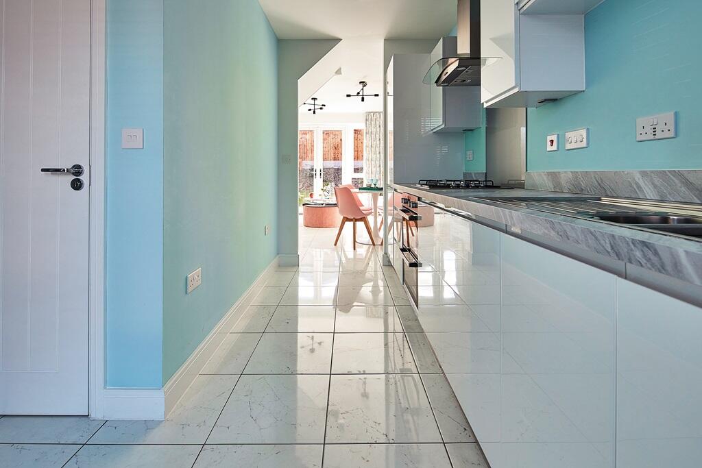 Flow from the kitchen, through into the living space