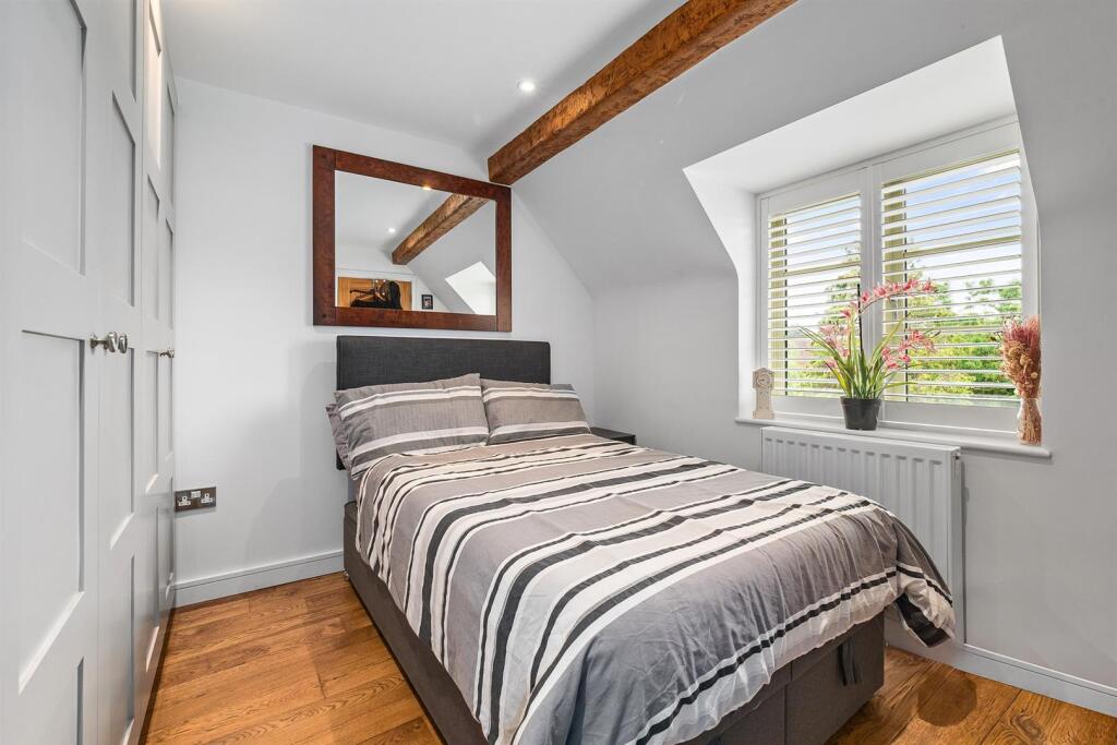 10 Shottery Green-21.jpg