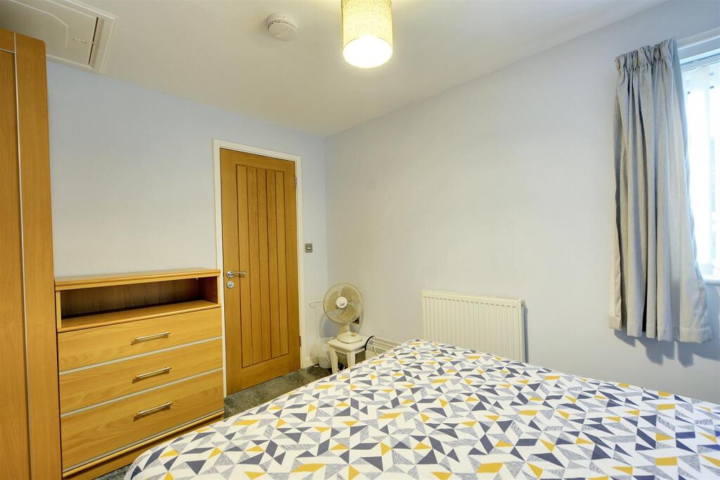 Bedroom 4_2.jpeg