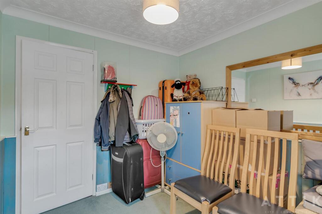 9 Bedingfield Crescent Halesworth IP19 8DZ (23).jp