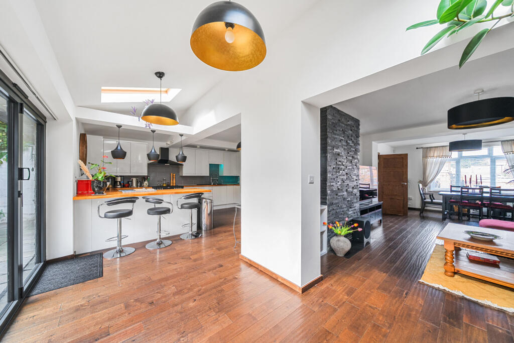 Kitchen/Reception