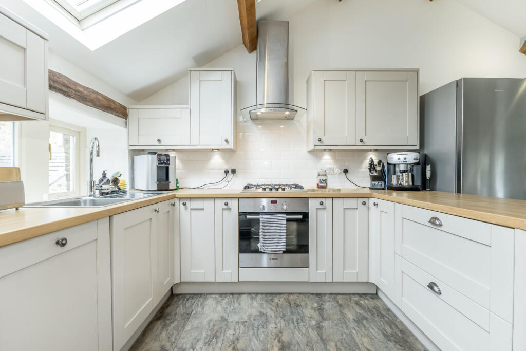 Kitchen / Dining