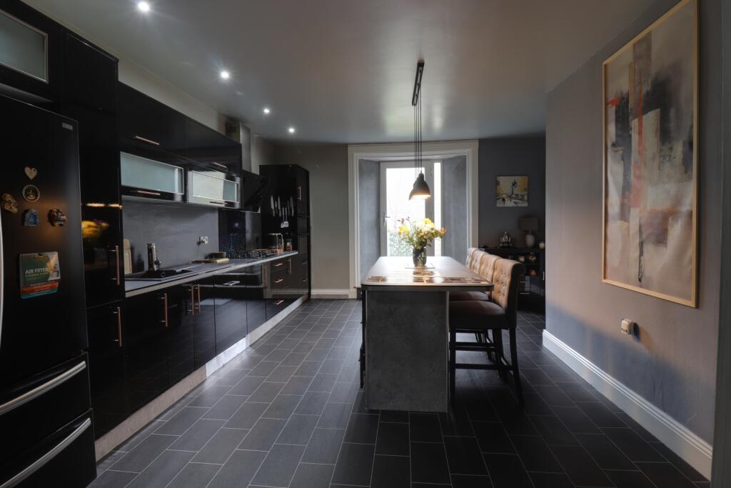 Kitchen 4