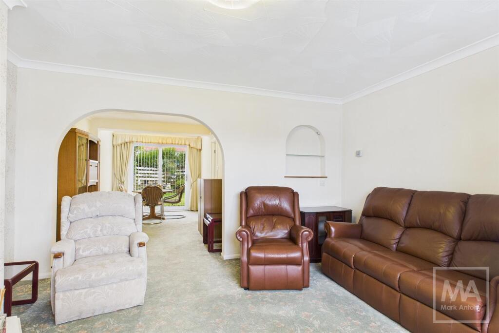 Living Room/Dining Room