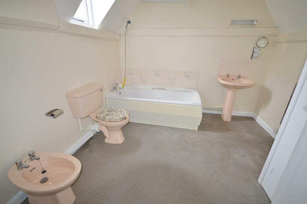 Master En-Suite