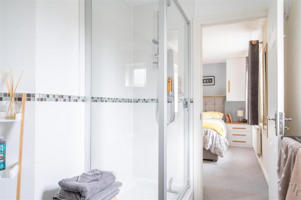 En suite2.jpg