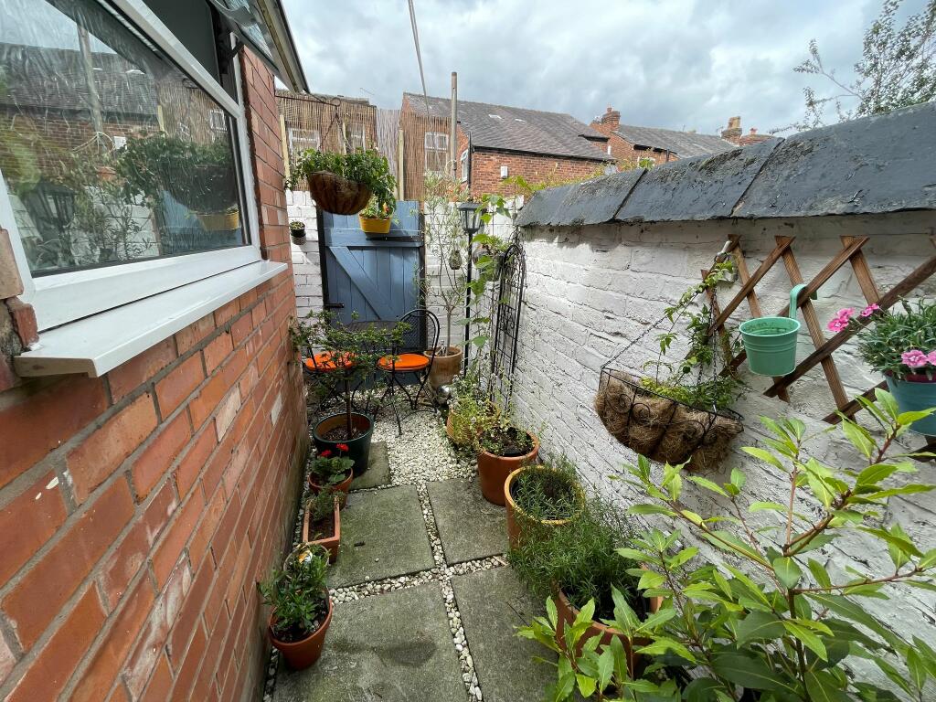 Photograph 15